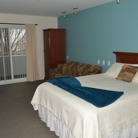 Auberge La Courtepointe Петіт-Рів'єр-Сен-Франсуа Екстер'єр фото