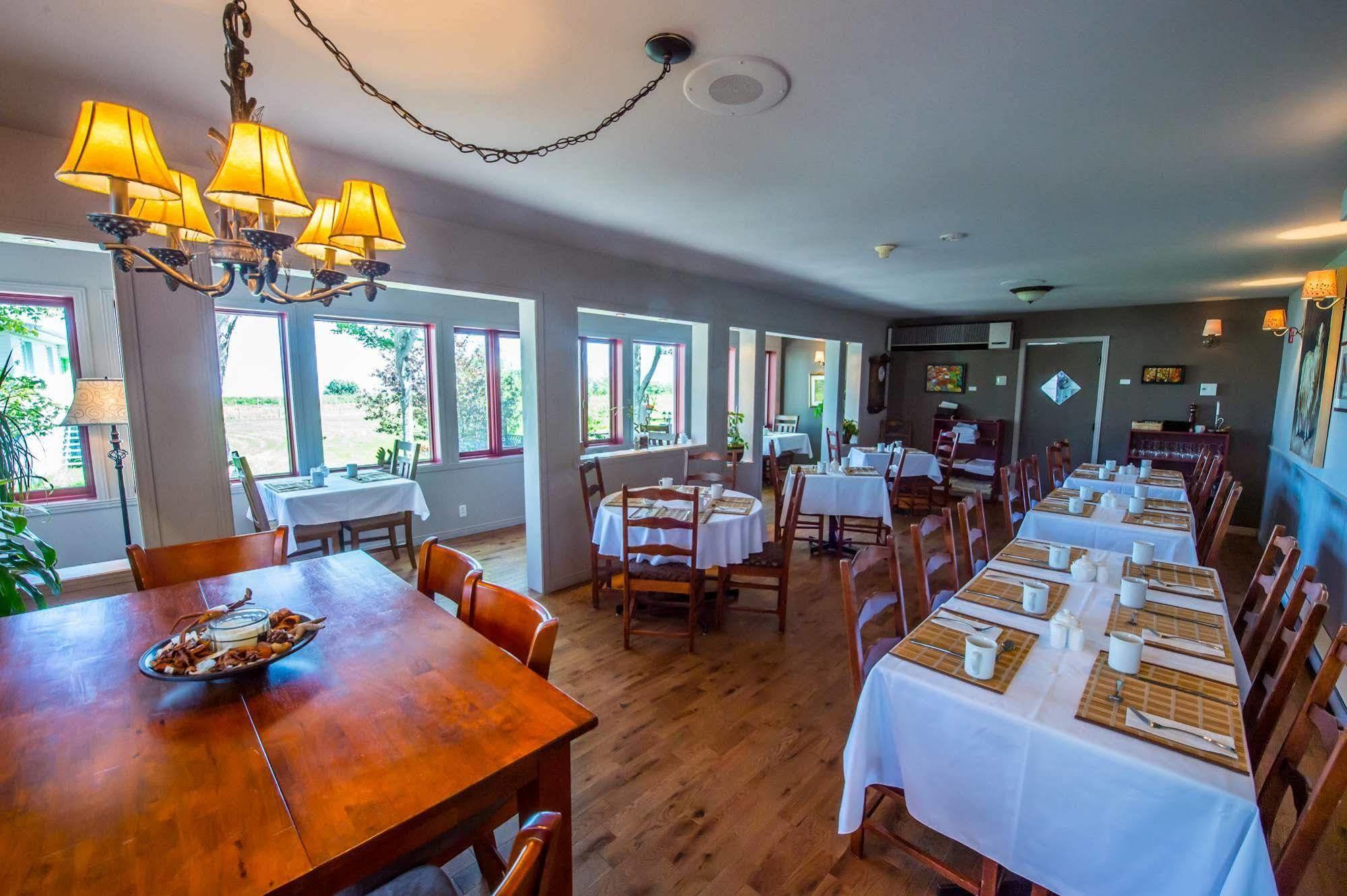 Auberge La Courtepointe Петіт-Рів'єр-Сен-Франсуа Екстер'єр фото