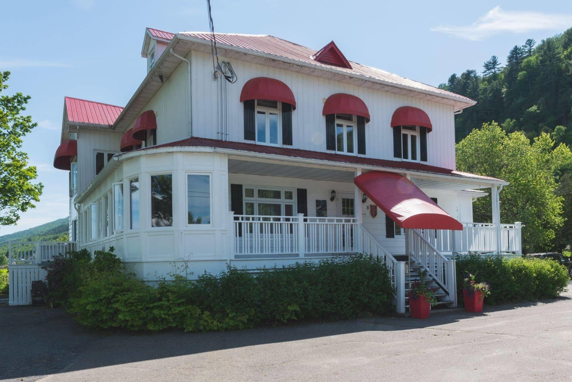 Auberge La Courtepointe Петіт-Рів'єр-Сен-Франсуа Екстер'єр фото