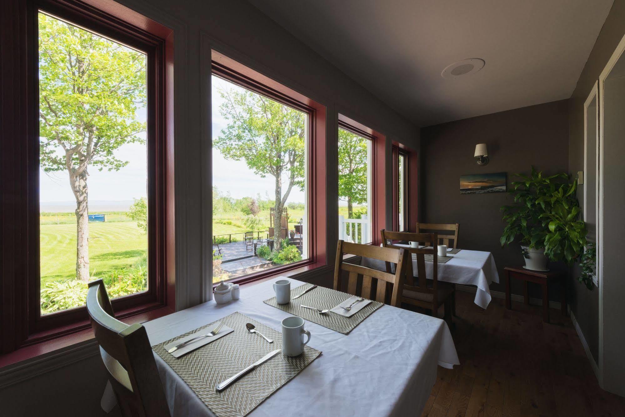 Auberge La Courtepointe Петіт-Рів'єр-Сен-Франсуа Екстер'єр фото